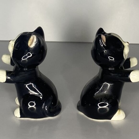 Vintage Black and White Kitten Salt & Pepper Shakers - Picture 4 of 8
